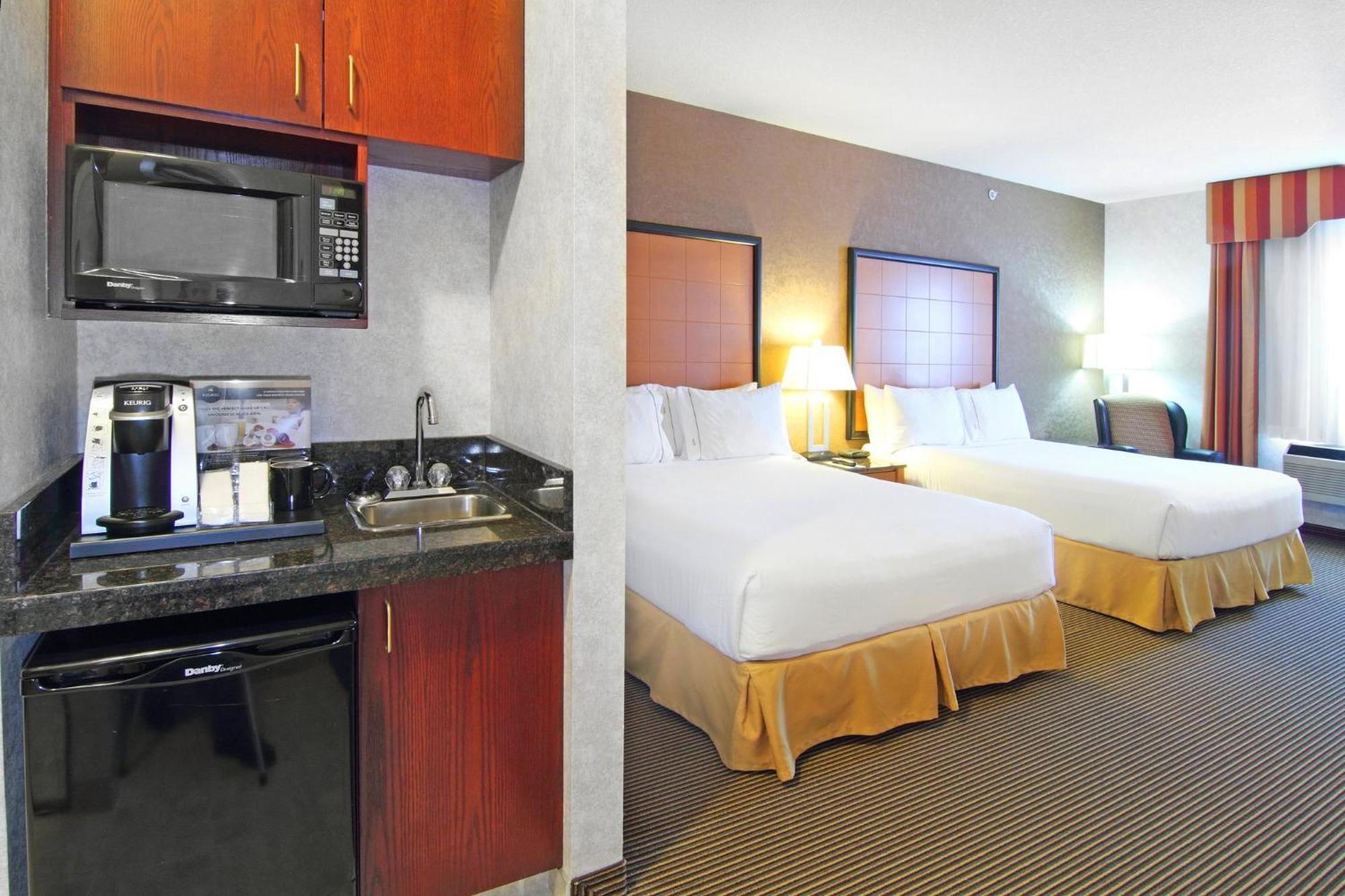 Holiday Inn Express Calgary South By Ihg Exterior foto